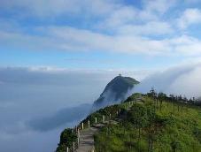 九寨沟黄龙-峨眉山乐山大佛6日游